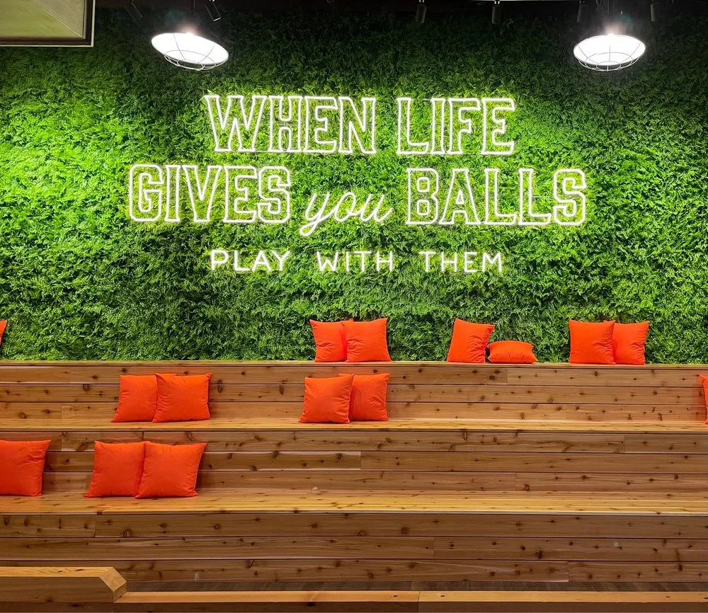 Pins Mechanical Co. / 16-Bit Bar + Arcade