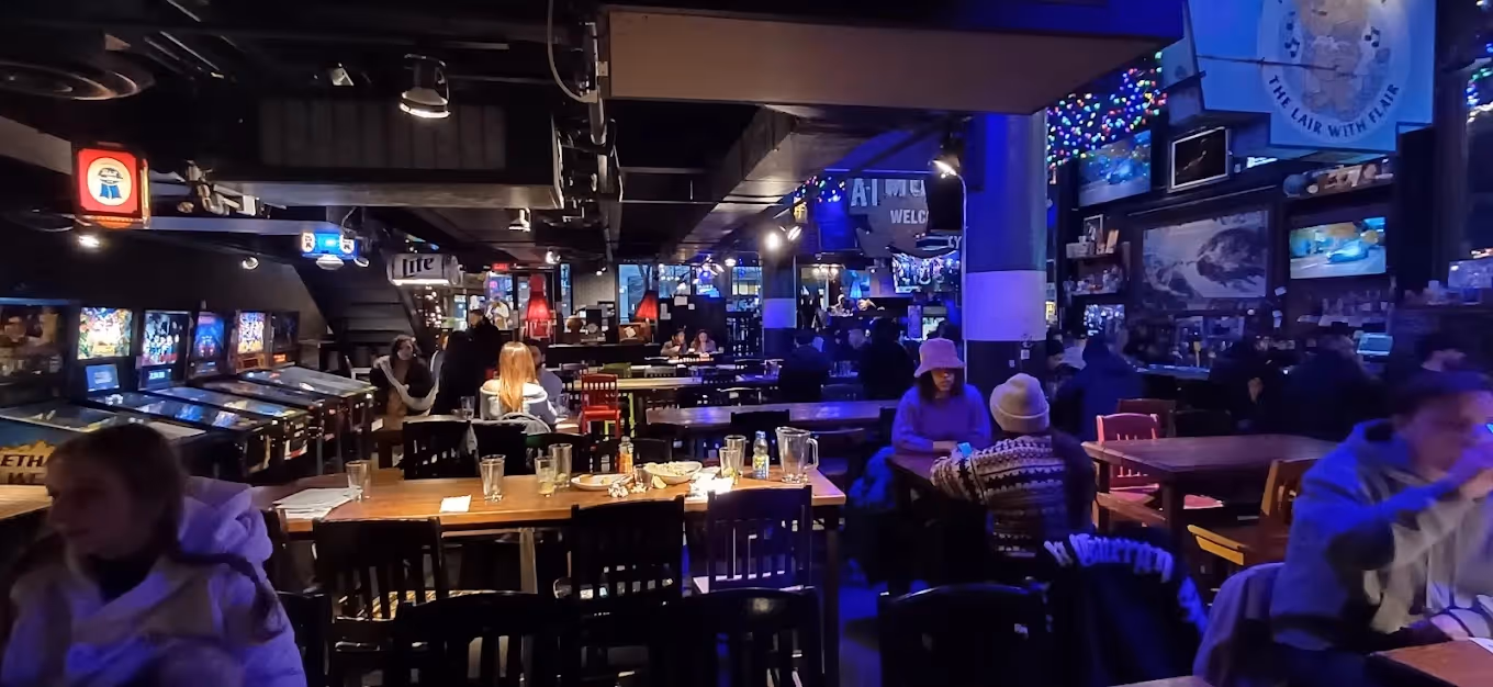 Duke's Refresher + Bar