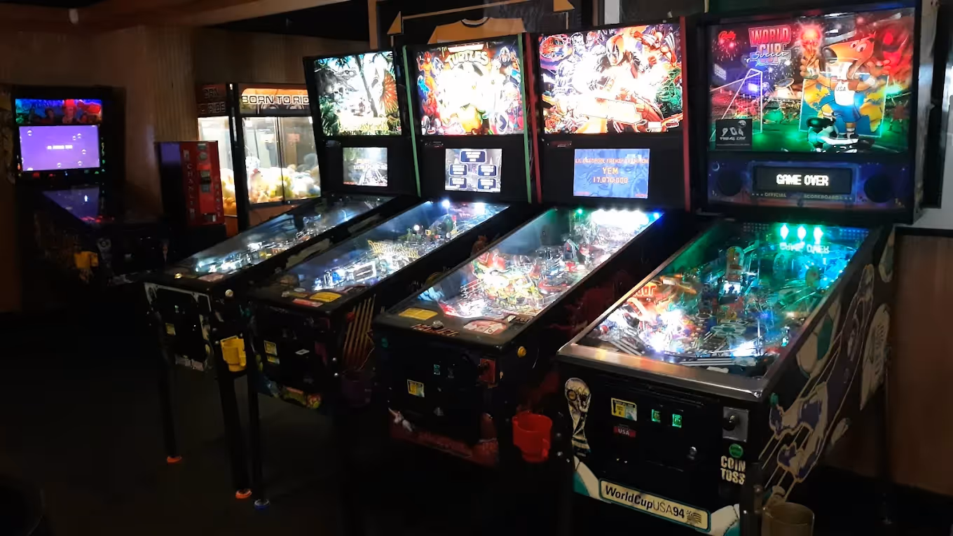 Sneakers Sports Grille