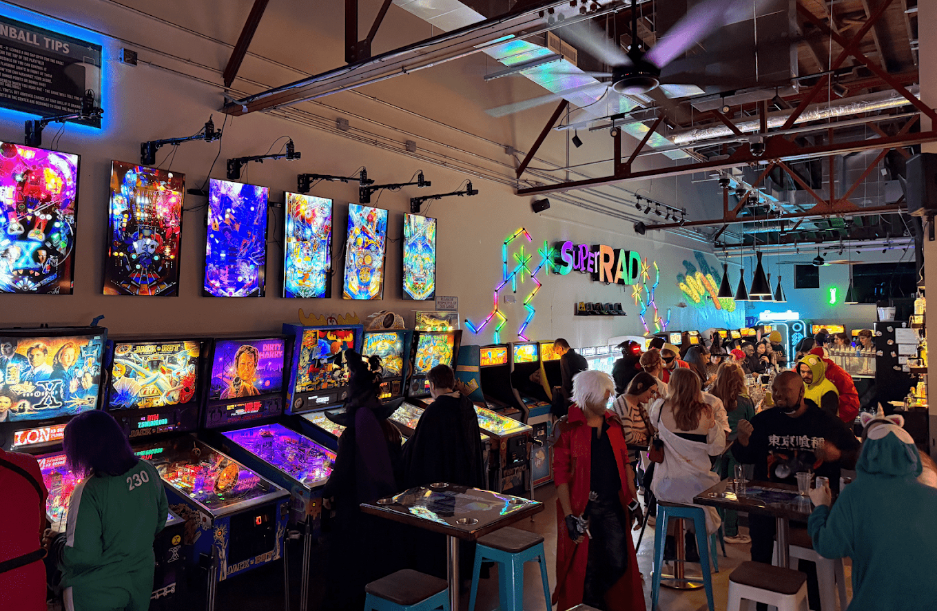 Super Rad Retro Lounge