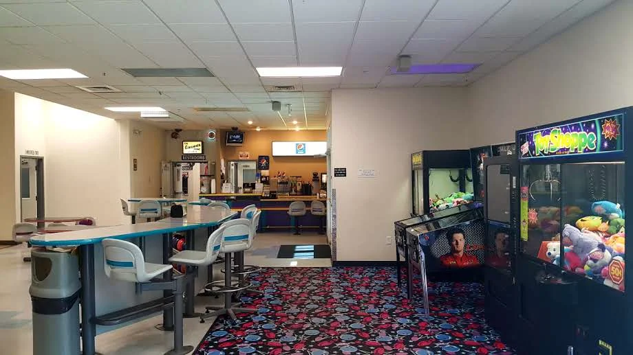 Lilac Lanes & Casino