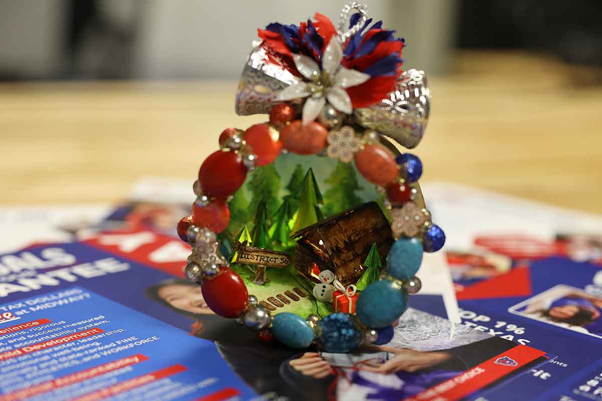 3D winter scene Christmas ornament