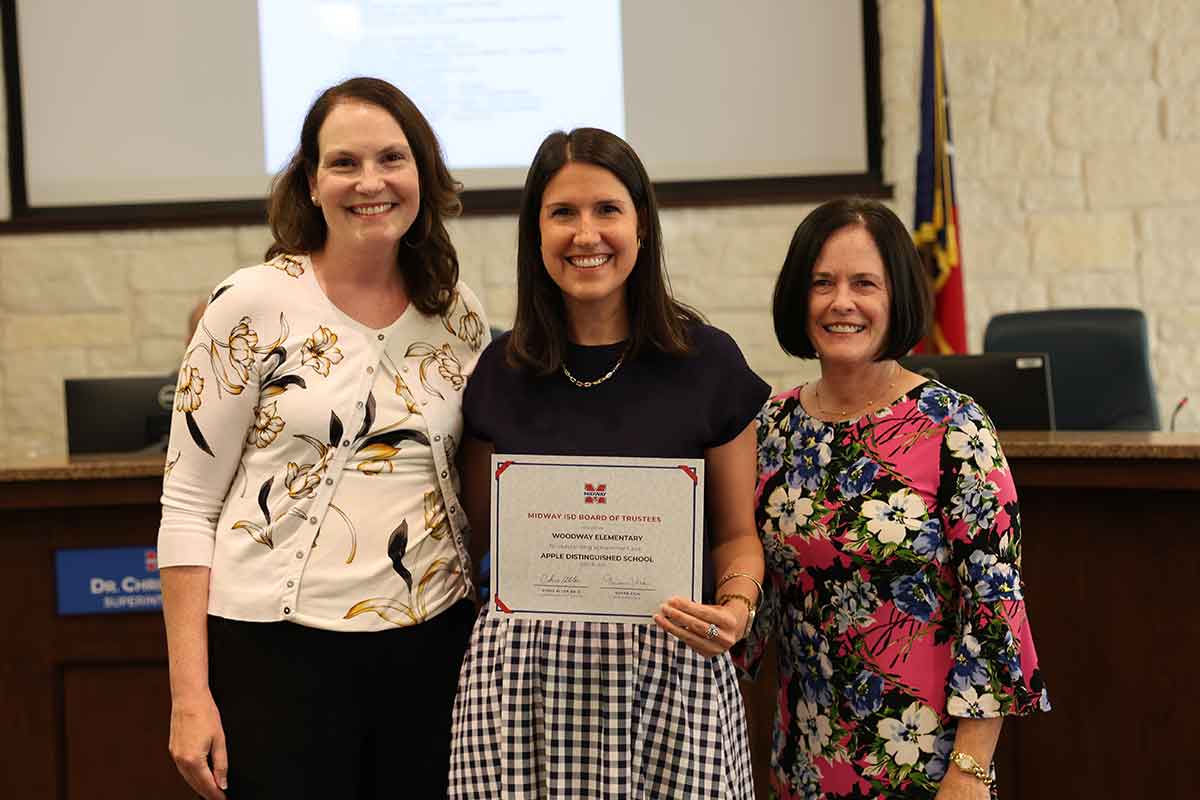 Woodway Elementary staff receiving award.