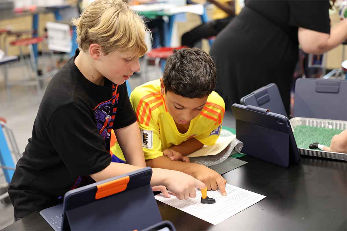 Students working together in class.