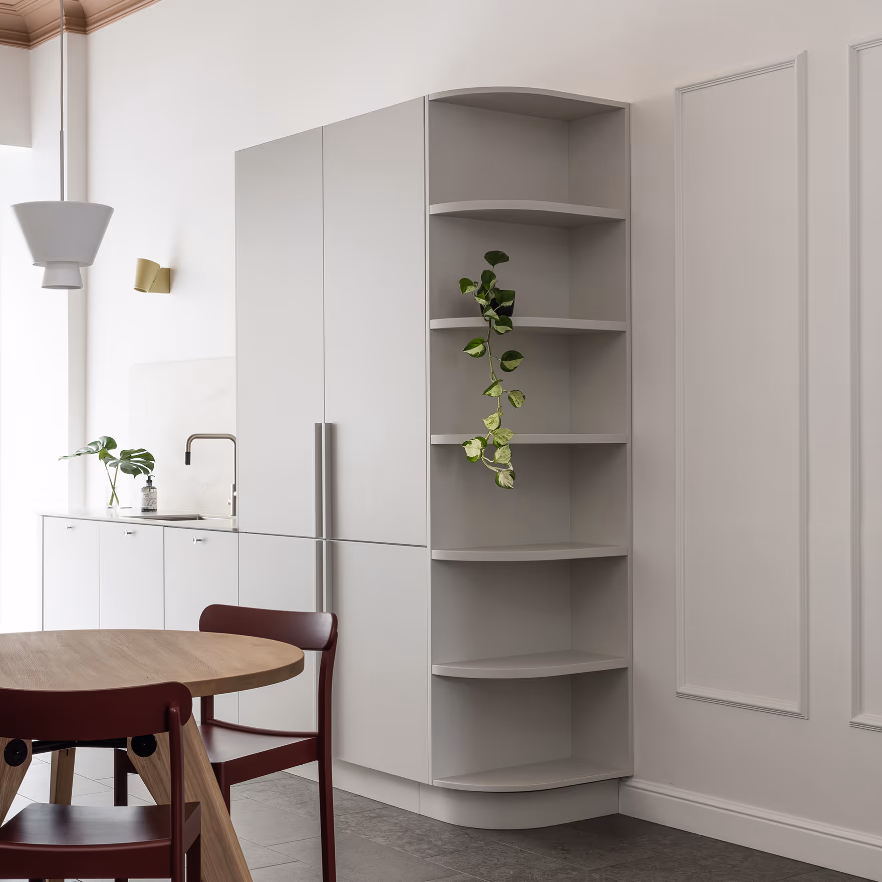 Säilytyskaappi tammiviilu