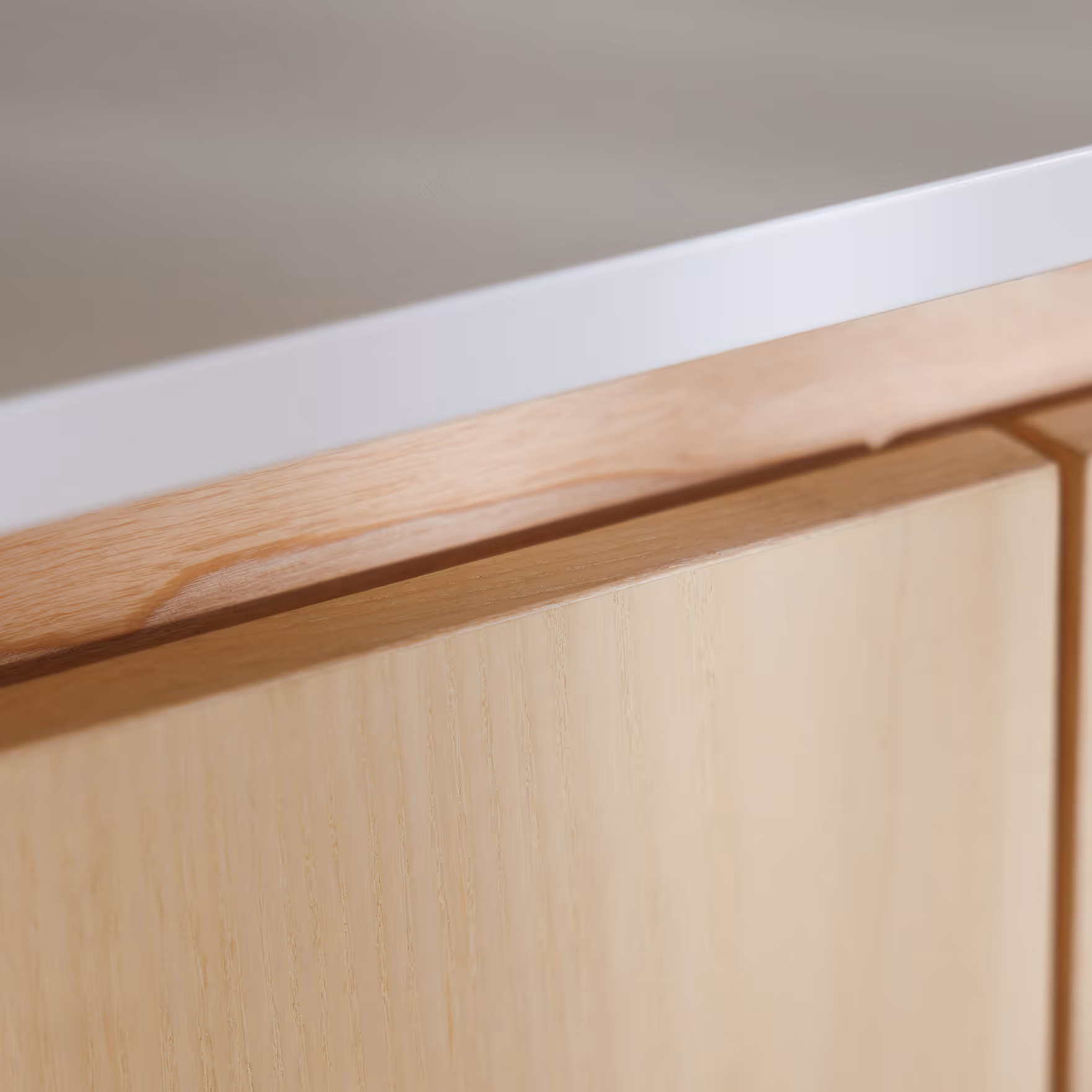 Taamiviilukaappi ja massiivipuurunko