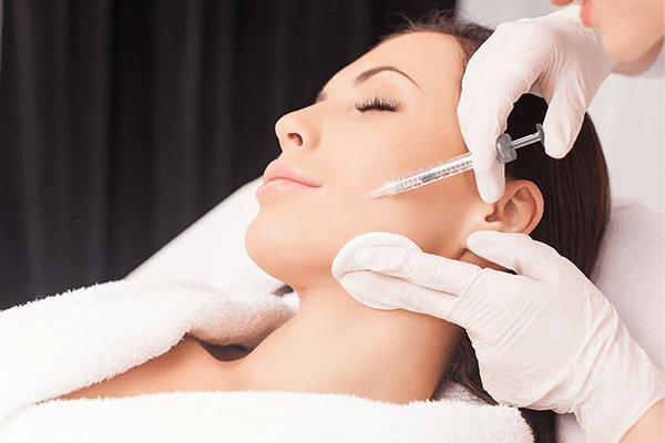 Lã Hà Clinic là đơn vị tiêm thẩm mỹ uy tín