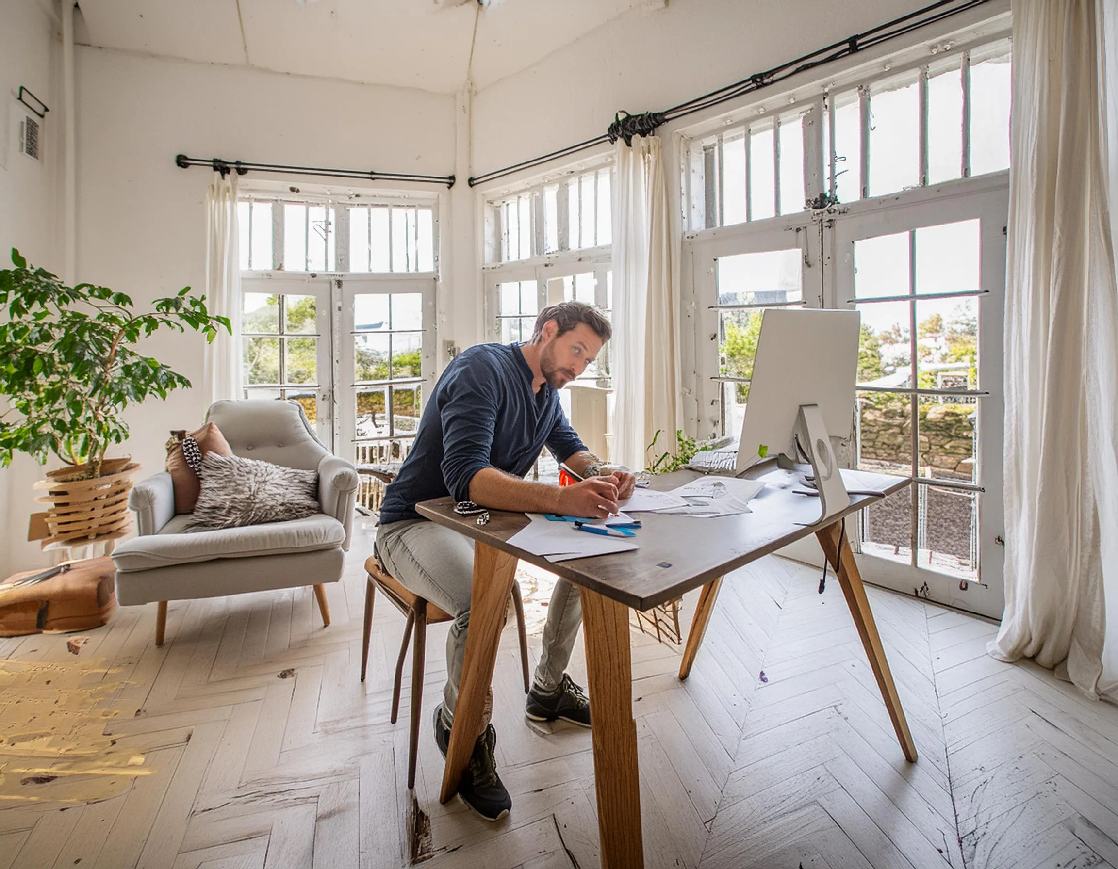 Build a Strong Brand Image as a Solopreneur