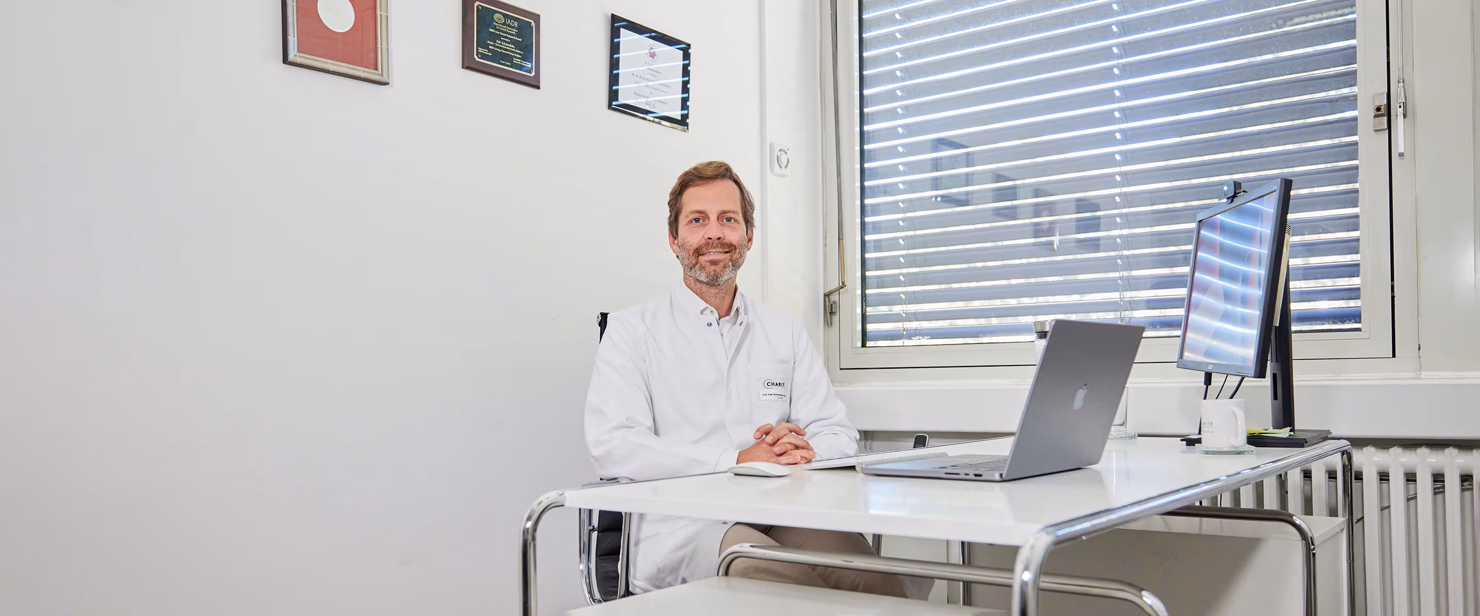 Prof. Dr. Falk Schwendicke