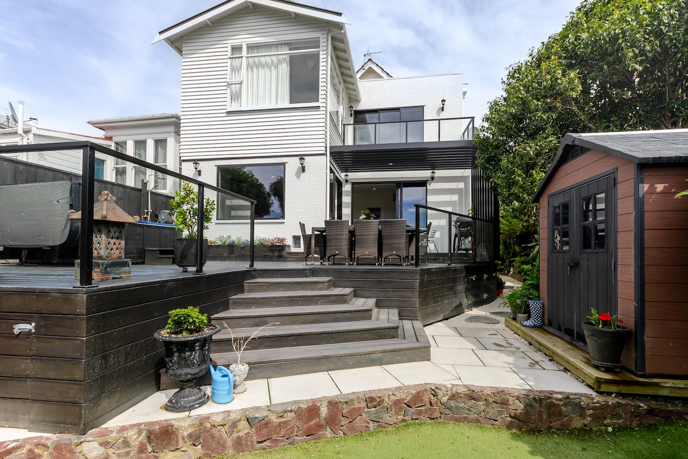 The Hillside View Extension