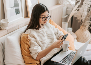 Healthcare provider sending automated appointment reminders via text, voice, and email using Reminder Mate to reduce no-shows and improve patient experience.