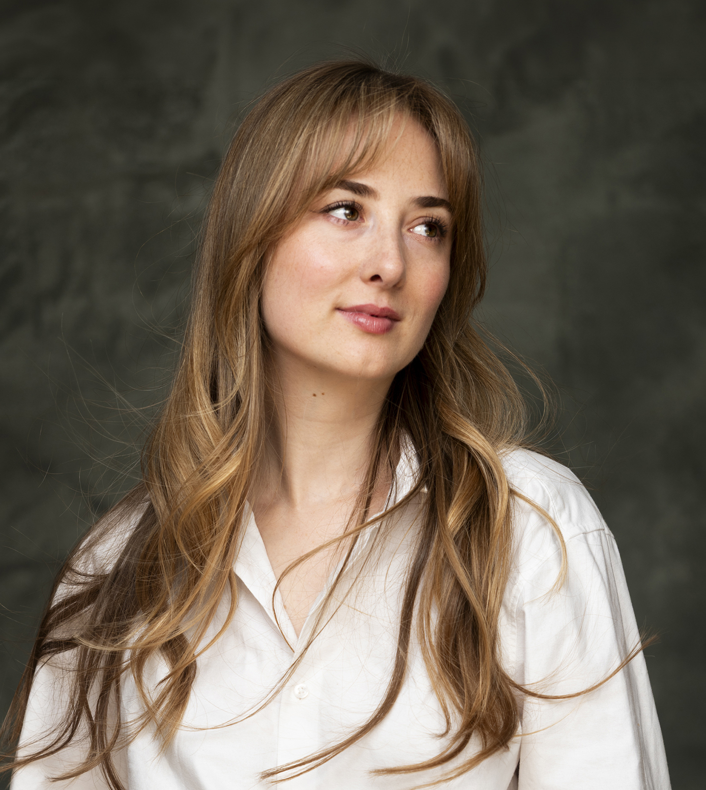 Portrait of Émilie Brunet, by montreal-based photographer Cesar Ochoa.
