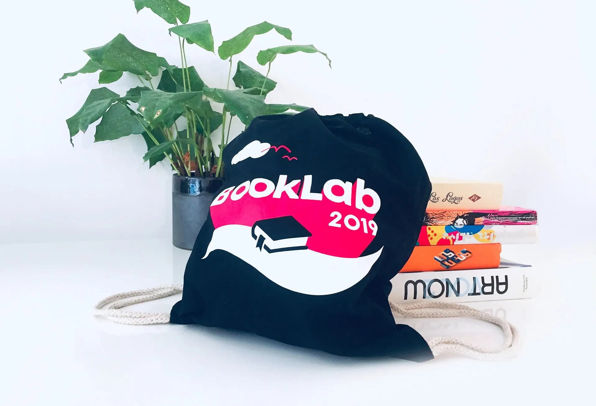 Merchandise-Beutel mit dem Logo vom BookLab Libri Hackathon 2019