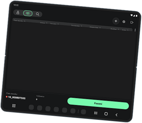 Photo Creation Guide test list screen on a foldable device