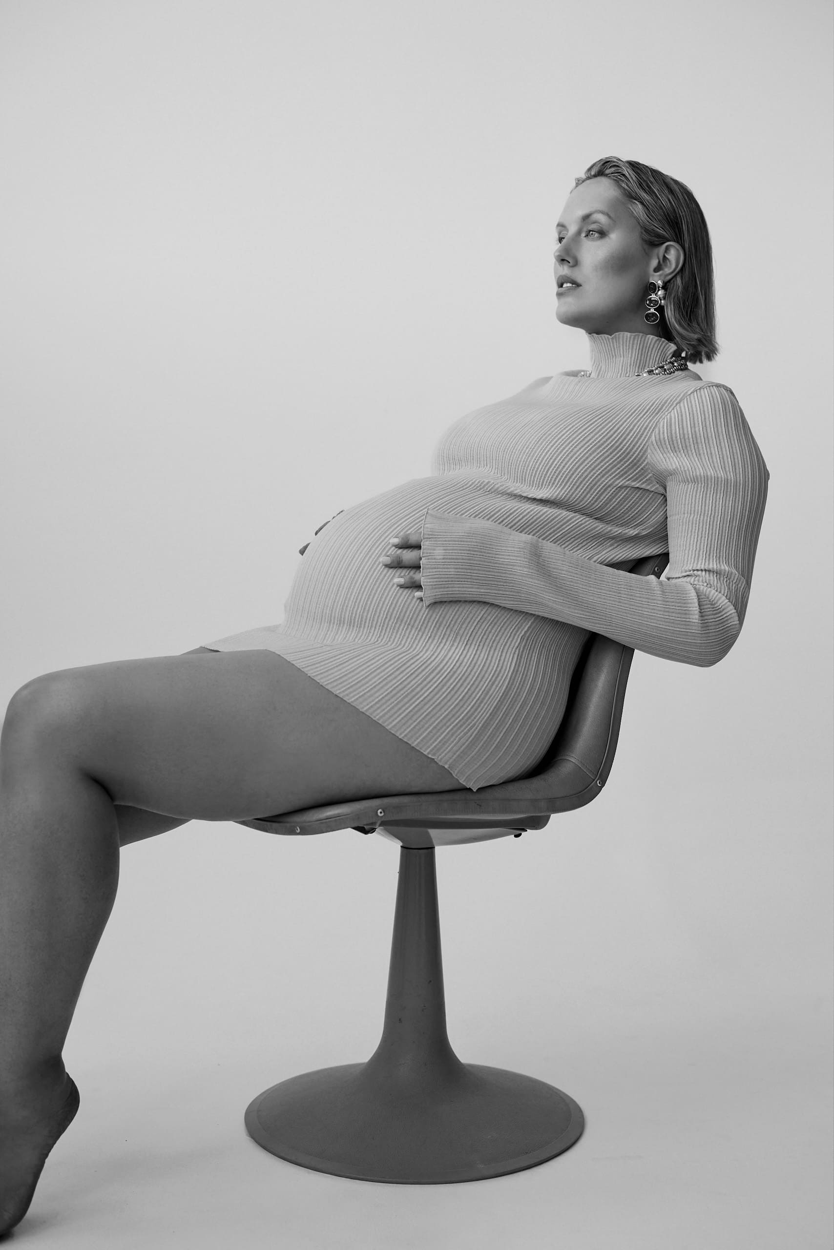 Maëva Marshall for Drôle de Monsieur with make-up artist Margot Priolet