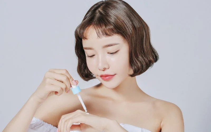 Dùng dầu dưỡng da