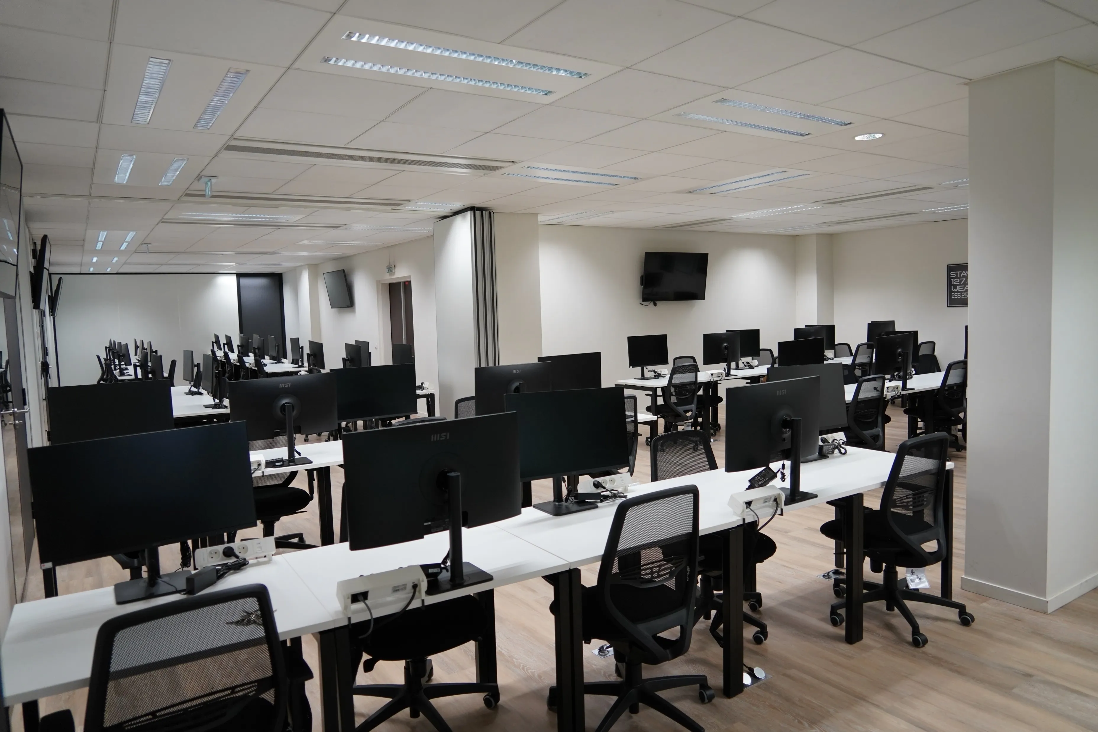 Matériel réseau du campus OTERIA