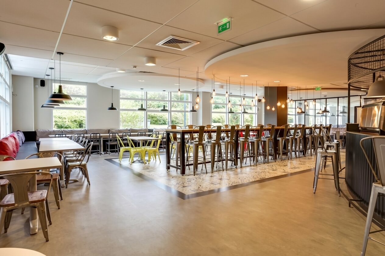 Restaurant d'entreprise du bâtiment du campus OTERIA