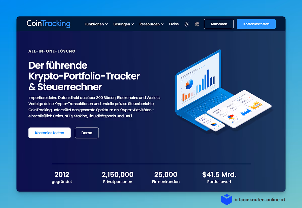 Screenshot der Homepage der CoinTracking-Website, der Funktionen für den Krypto-Portfolio-Tracker und Steuerrechner, Statistiken und ein Navigationsmenü auf einer blau gestalteten Benutzeroberfläche zeigt.