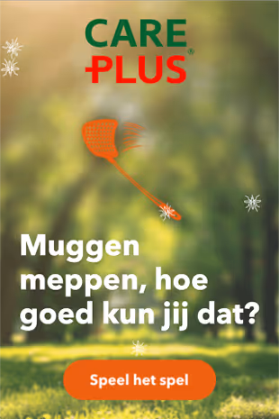 Care Plus logo above an orange fly swatter hitting a mosquito, with Dutch text asking how well you can swat mosquitoes and an orange button saying 'Speel het spel'.