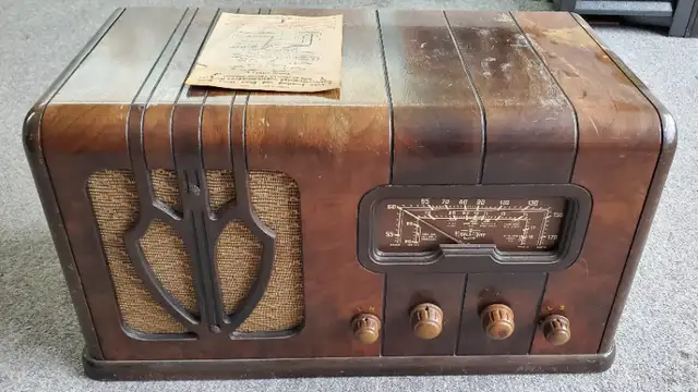 Vintage Radios - Michael Enterprise Audio and Visual