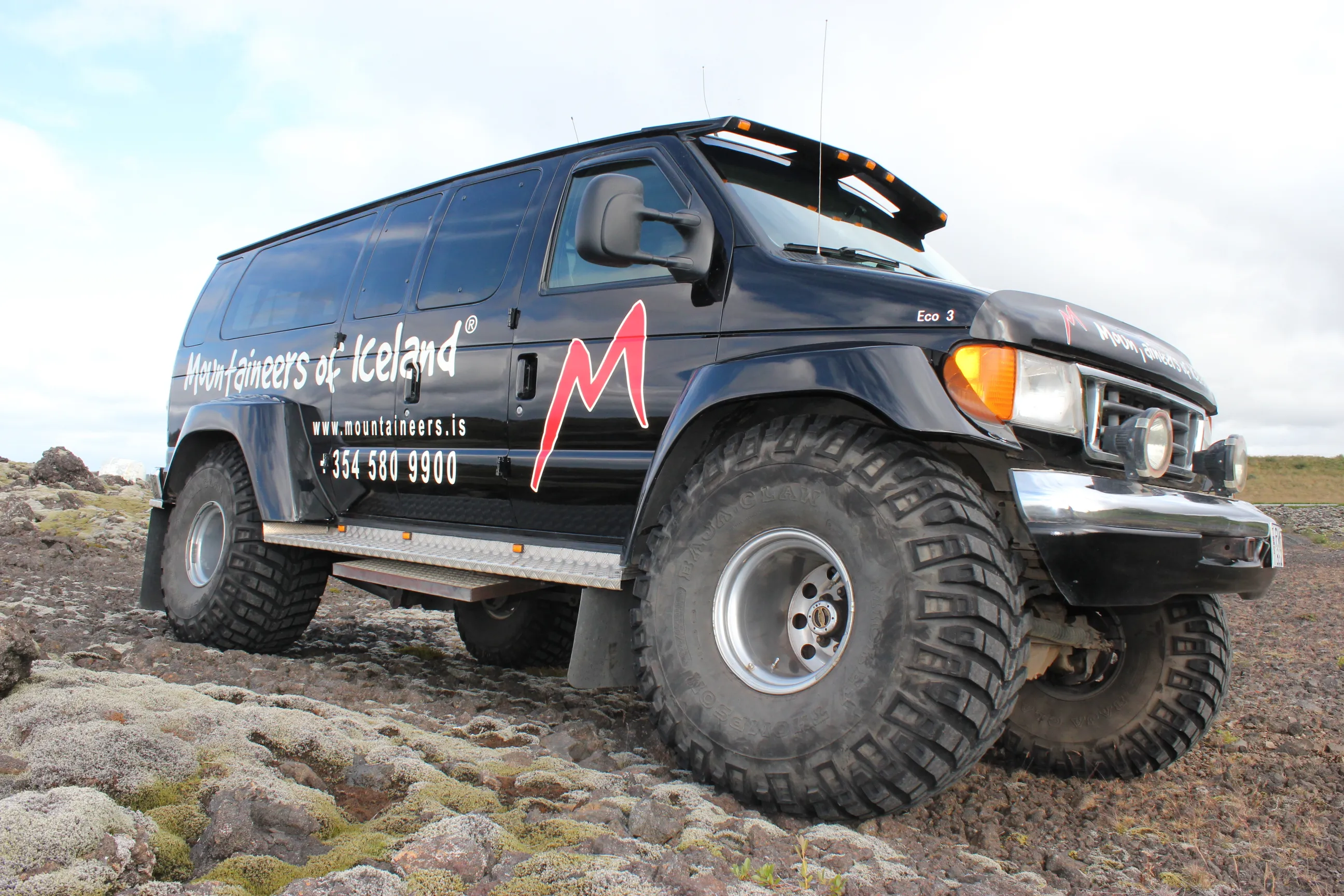 Snowmobiling and Golden Circle Iceland Super Jeep Tour