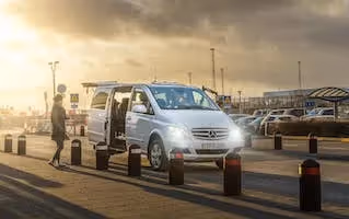 private-transfer-reykjavik-to-kef-airport