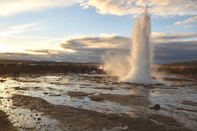 Geyser in Summer (July to August)