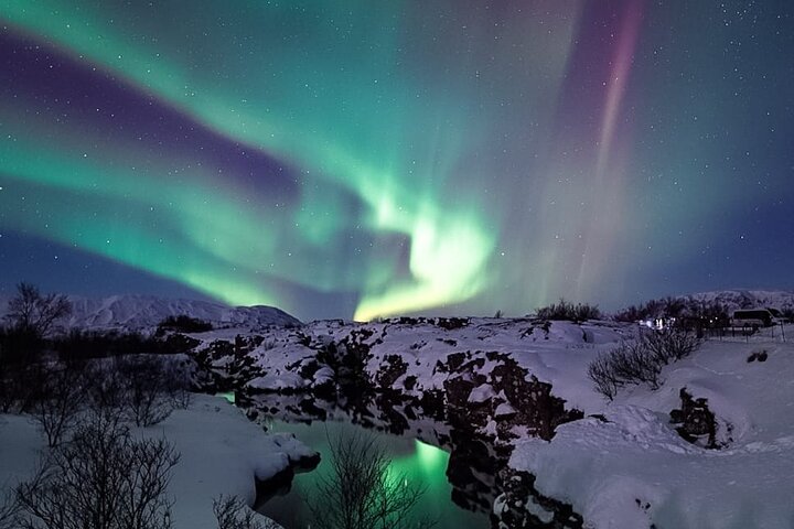 Northern Lights photography session during Iceland aurora tour