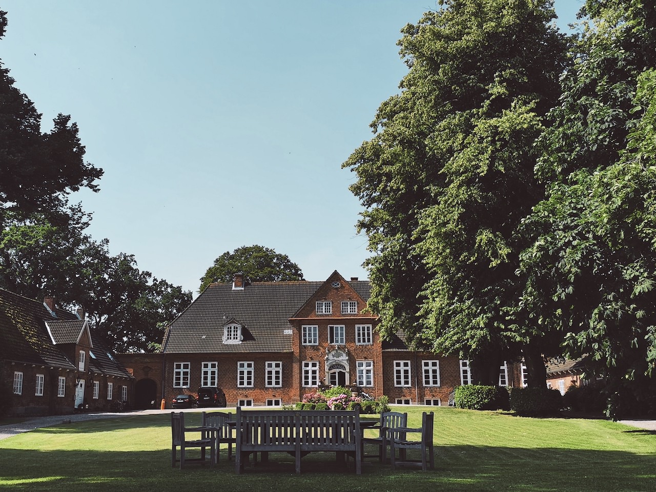 A picture of Gut Eckhofs main building