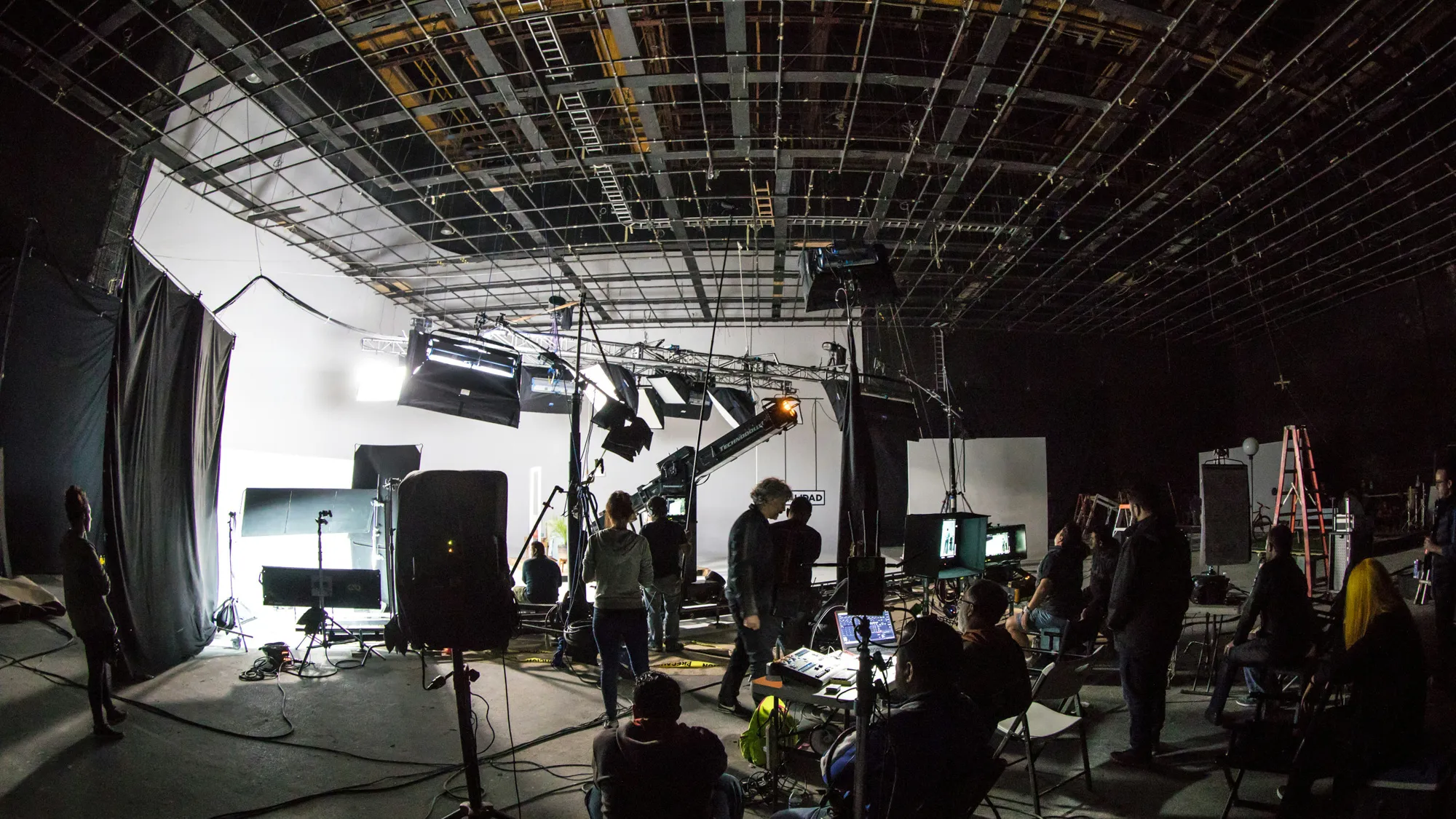 カメラマン・フォトグラファー・写真家の違いとは？日本語と英語での使い分けを解説