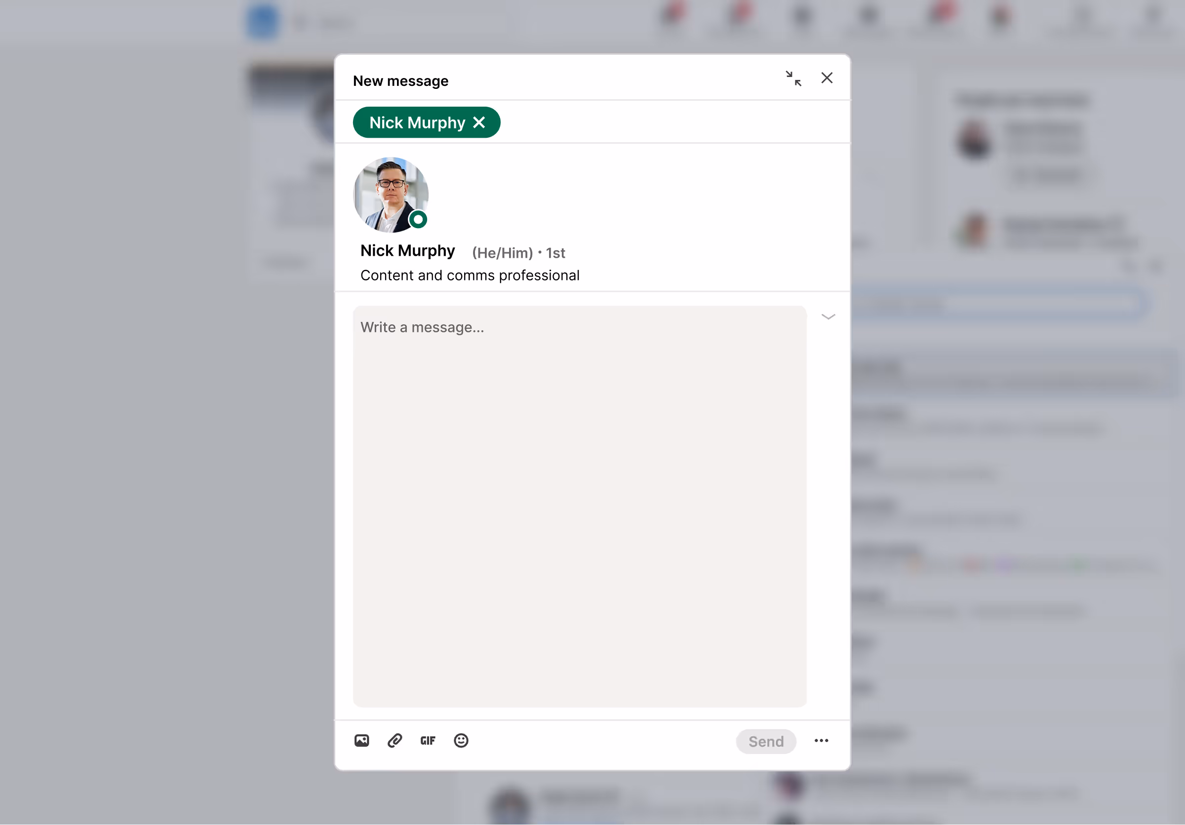 LinkedIn profile sending a cold outreach message to a prospect.