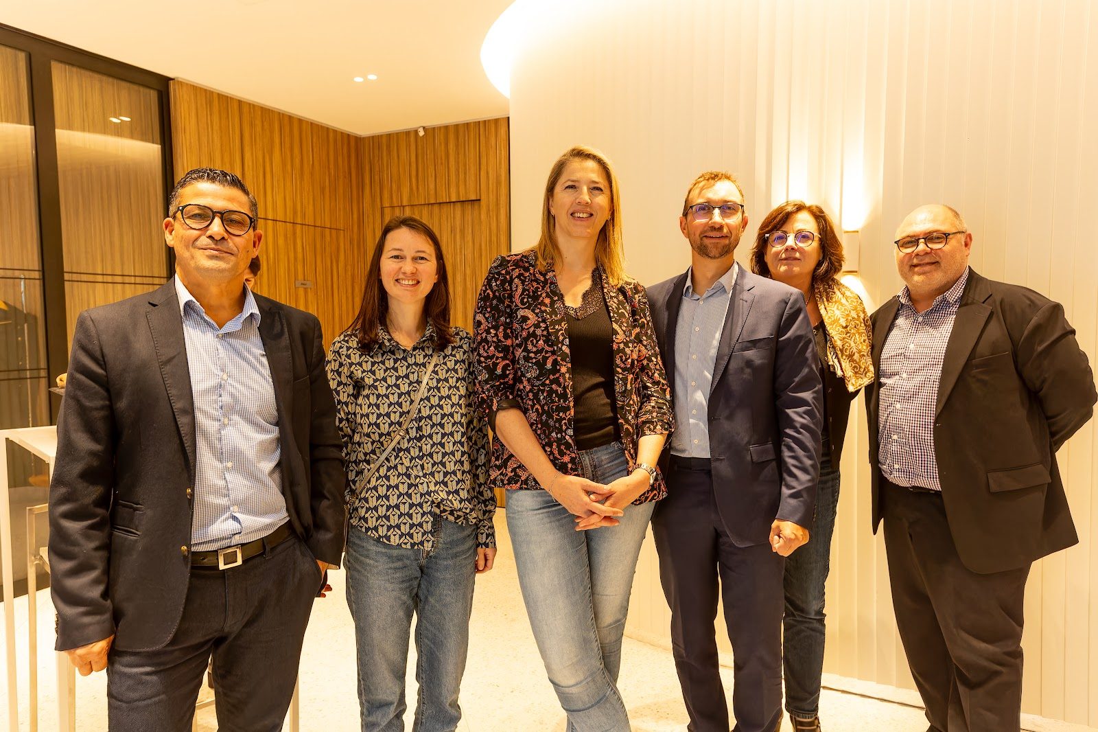 Équipe ICPF réunie lors d'un séminaire, organisme certificateur qui accompagne la certification ISO 9001