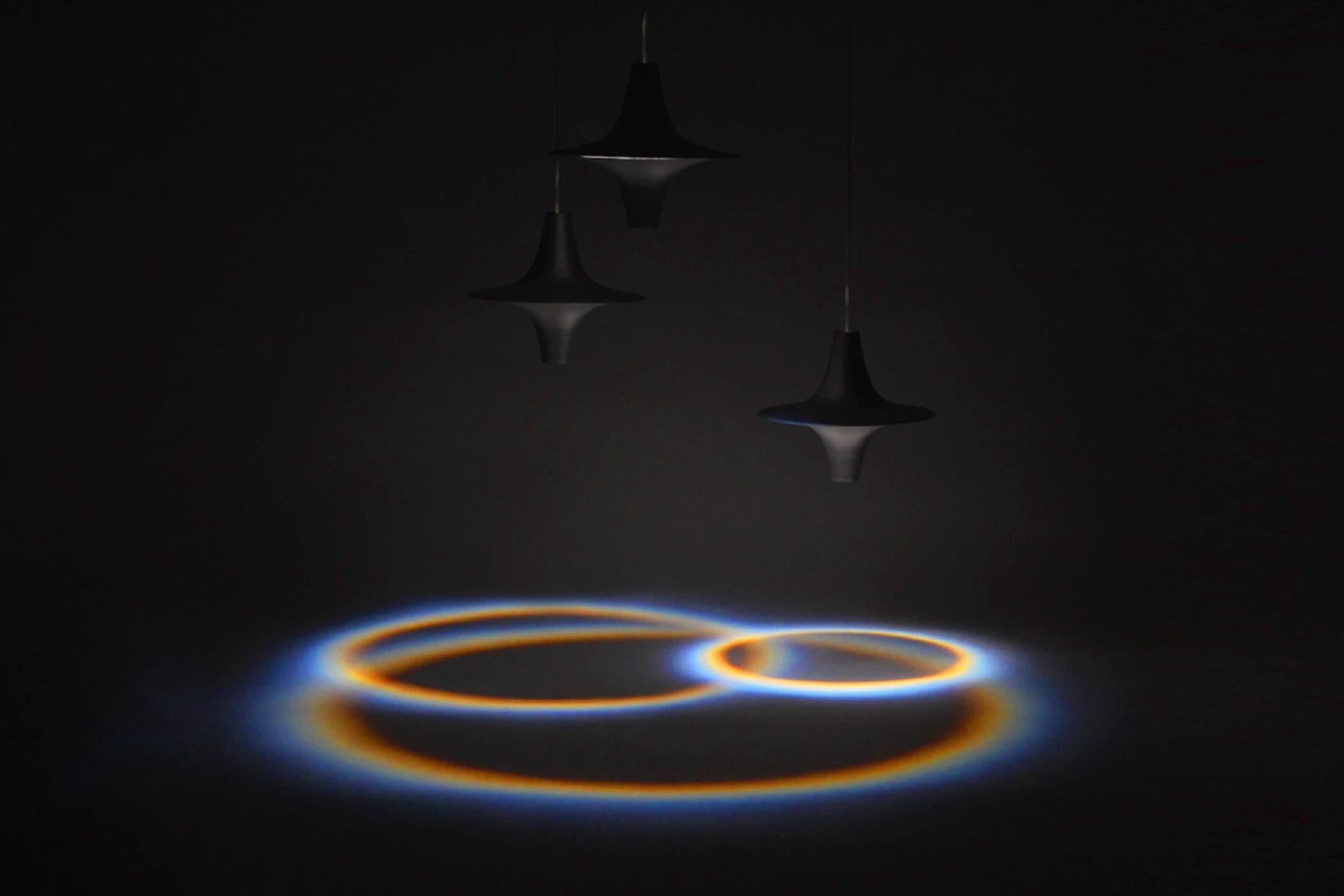 Milan Design Week2024「虹の照明」｜空間・インテリアデザイン｜HAPPIDEZA