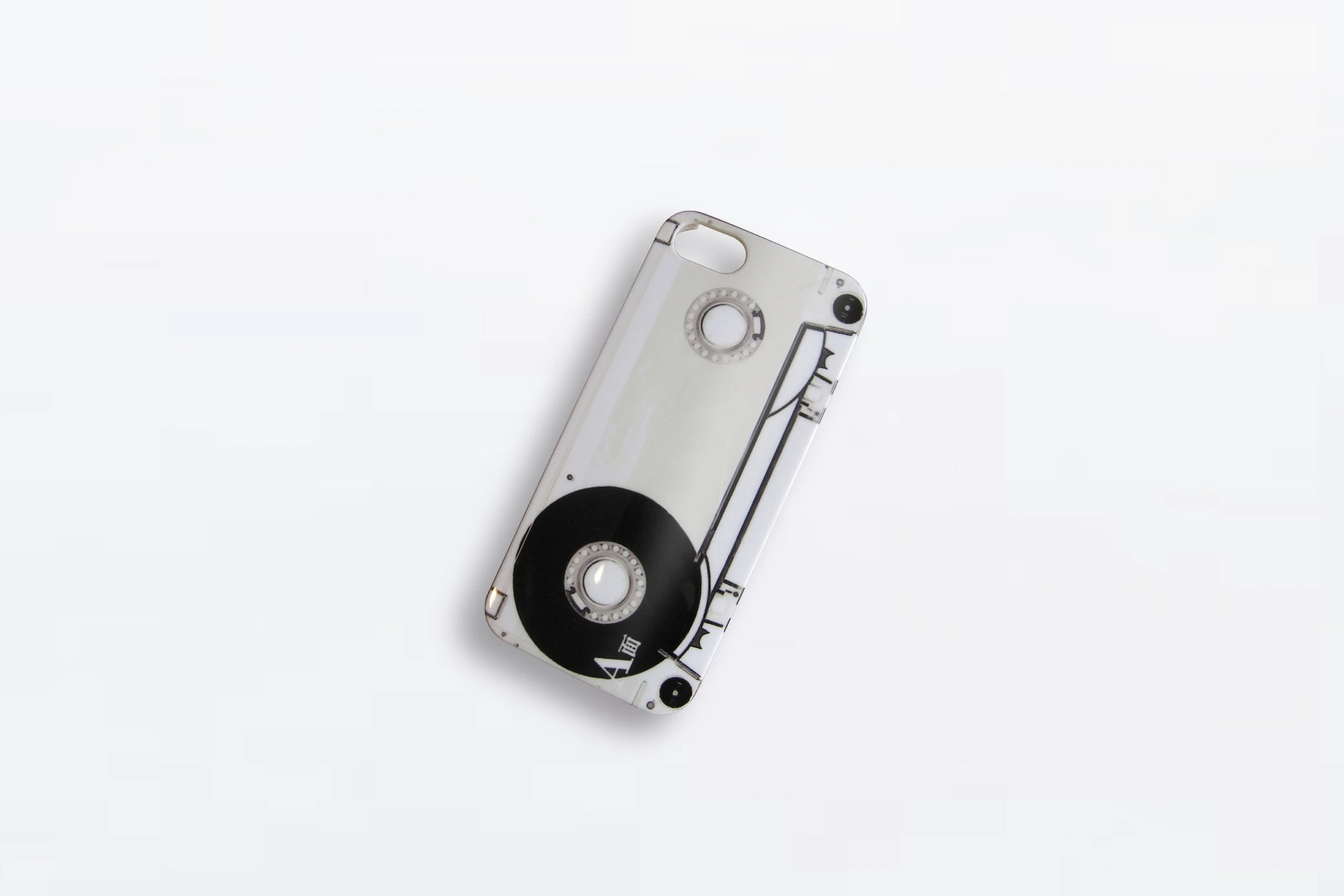 TSUTAYA STATIONERY NETWORK「iphone case」｜プロダクトデザイン・グラフィックデザイン｜HAPPIDEZA
