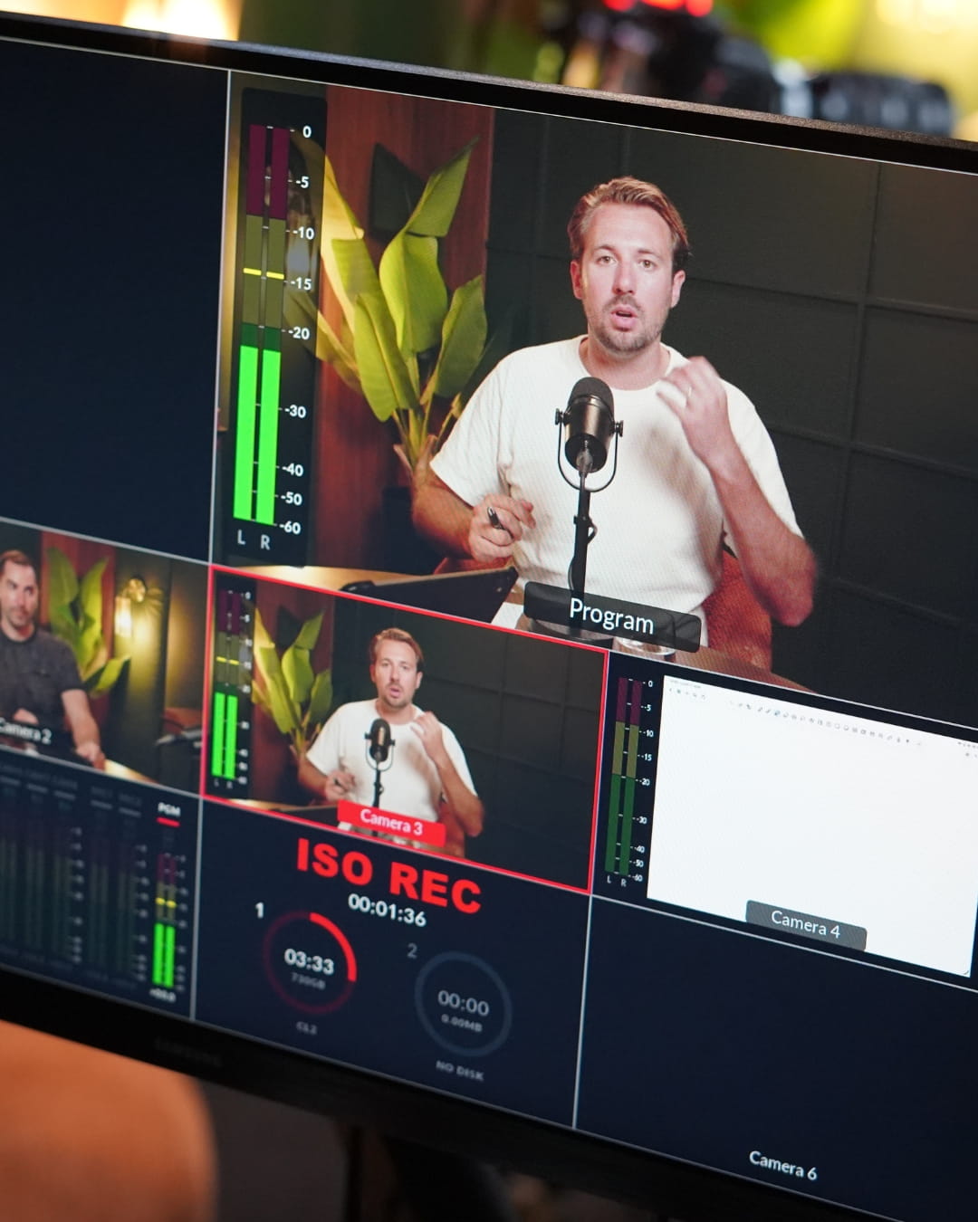 Régie de tournage multicaméra pendant une intervention de Mathieu Lançon