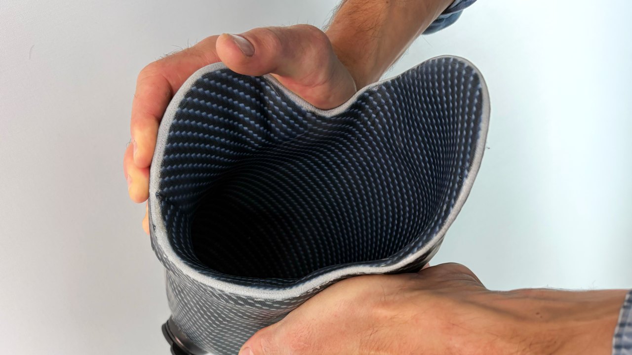 Flexible silicone definitive socket