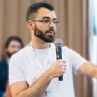 Tudor Cristian Bogdan speaking at Labster