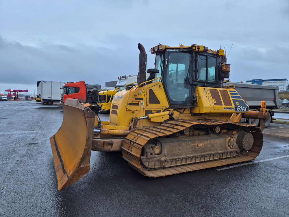 Komatsu D61 PX-24 jarðýta