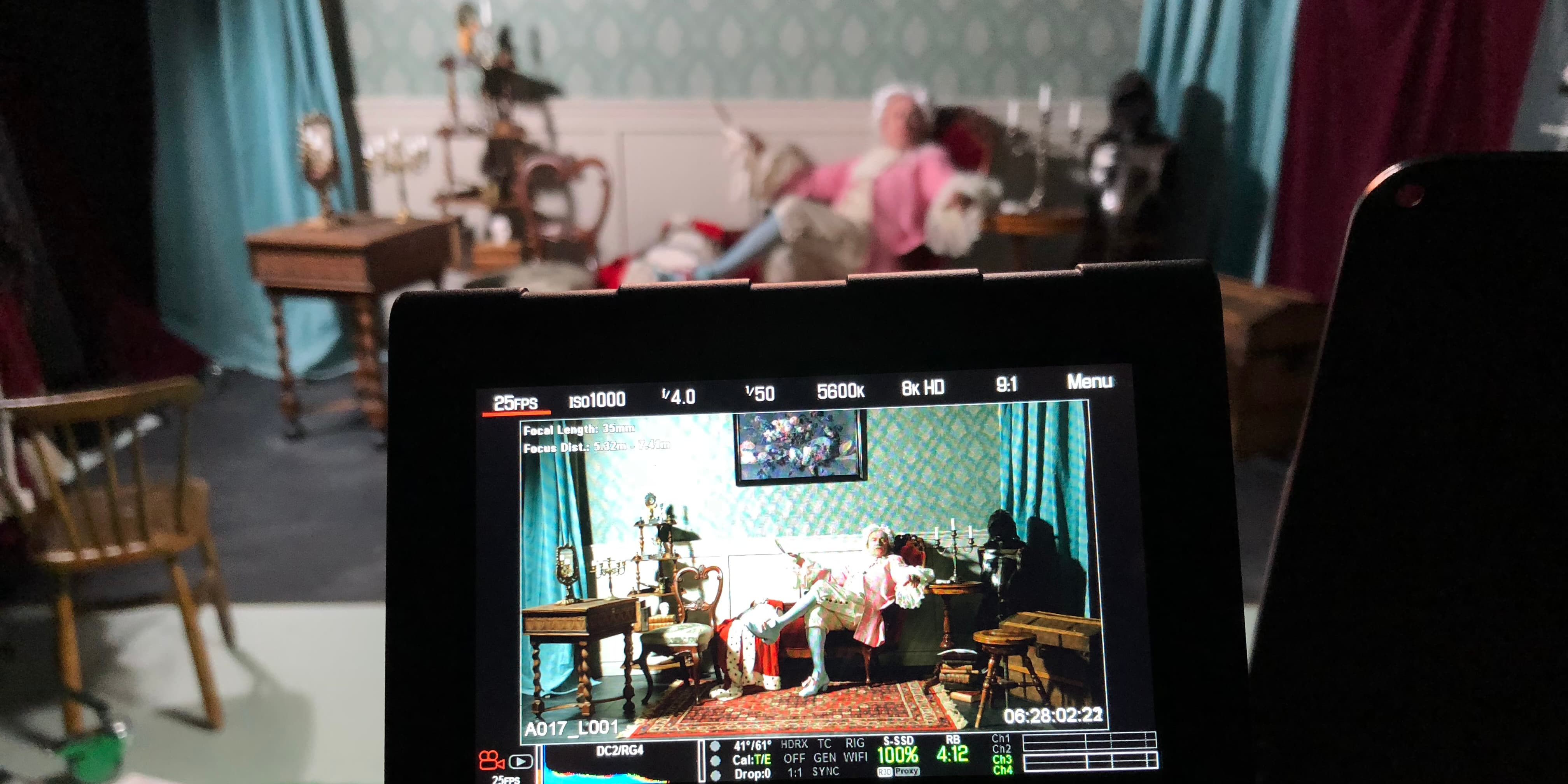 Bakom kulisserna med kameramonitor under en filminspelning