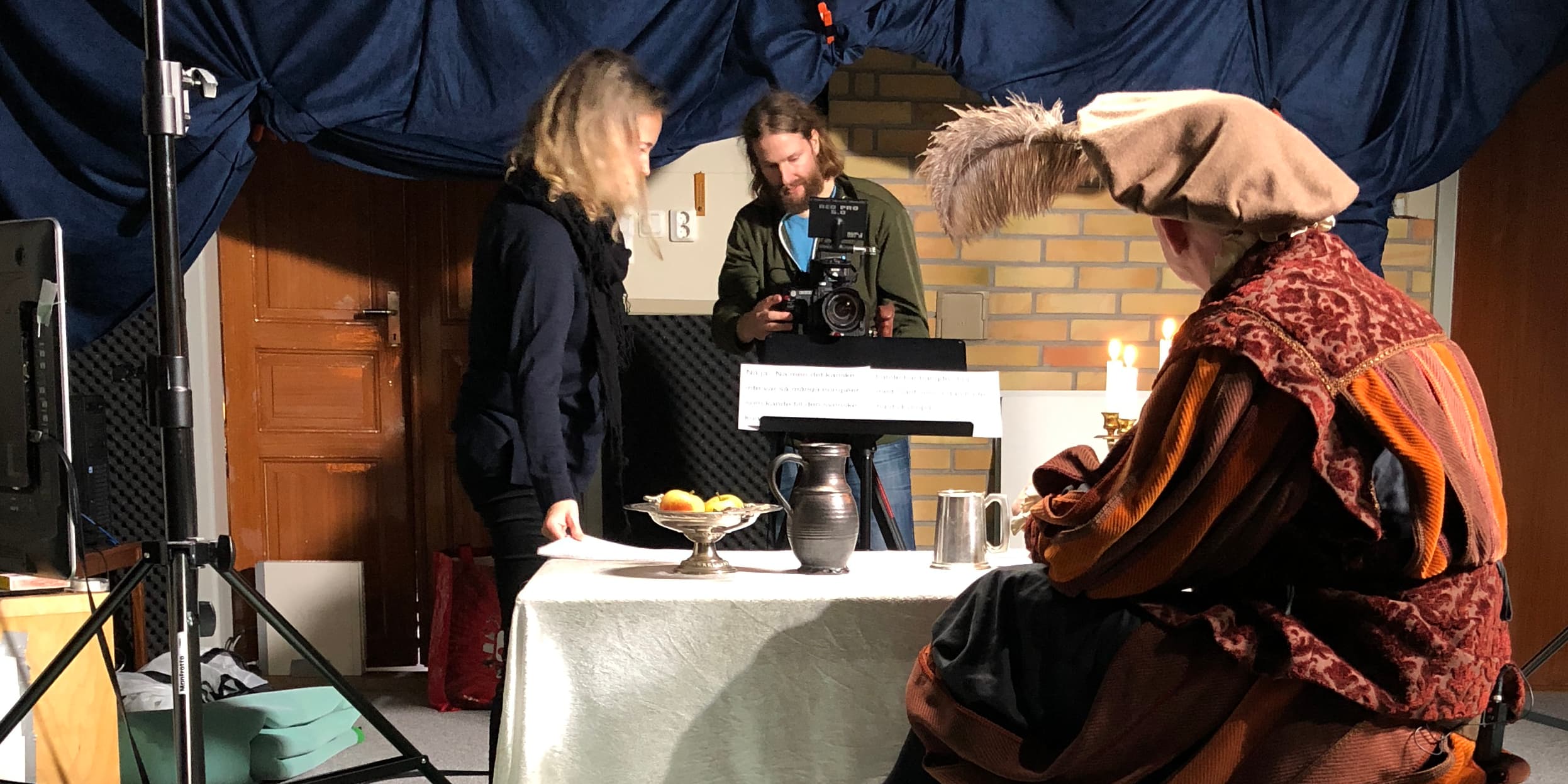 Bakom kulisserna under en kostymerad filminspelning