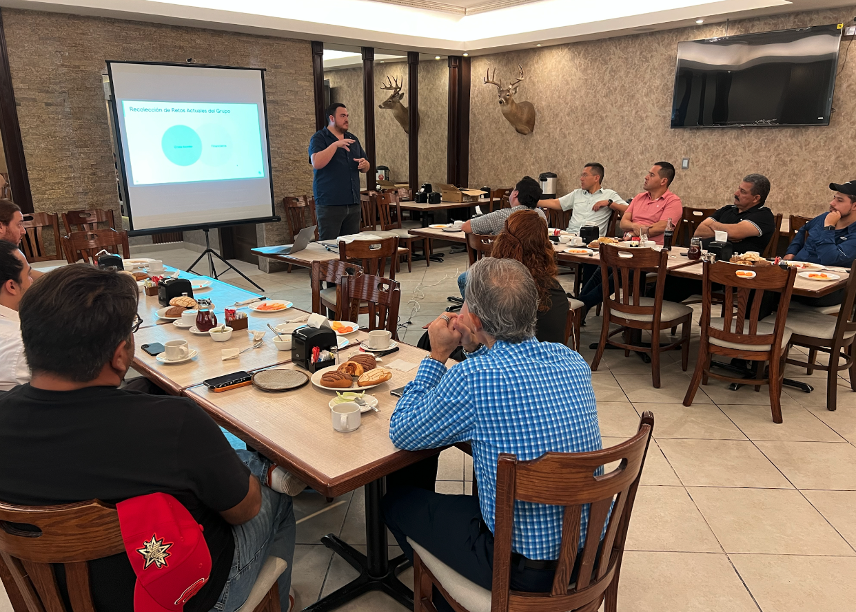 Transportistas del corredor EUA-México se reúnen en Nuevo León para el 2º encuentro de empresarios