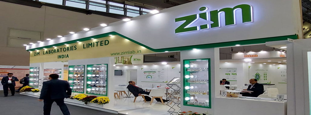 Displayed image from the thumbnail slider