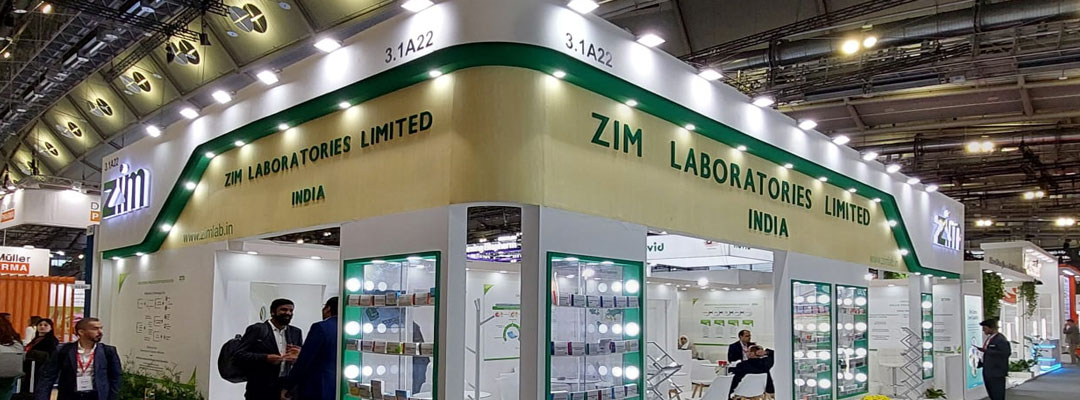 Displayed image from the thumbnail slider