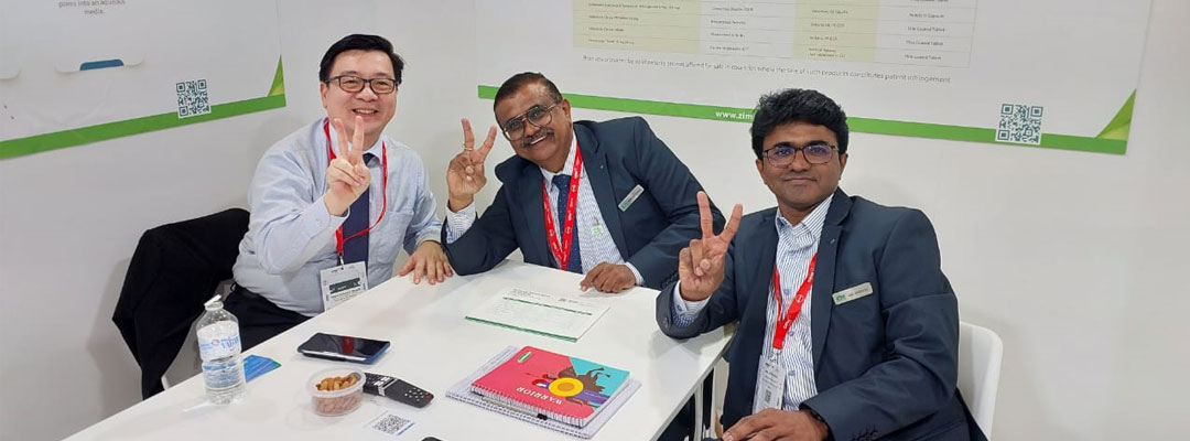 Displayed image from the thumbnail slider