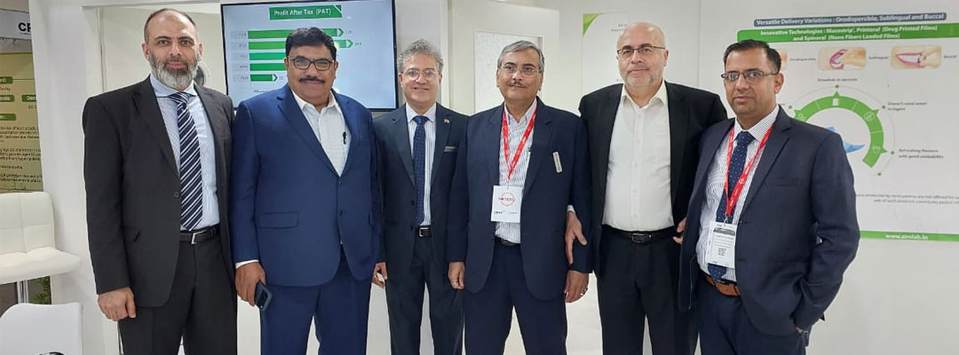 Displayed image from the thumbnail slider