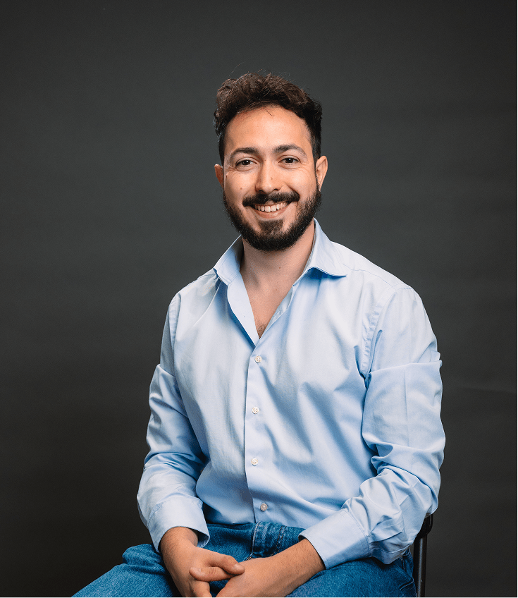 Alessio Lupo lächelt