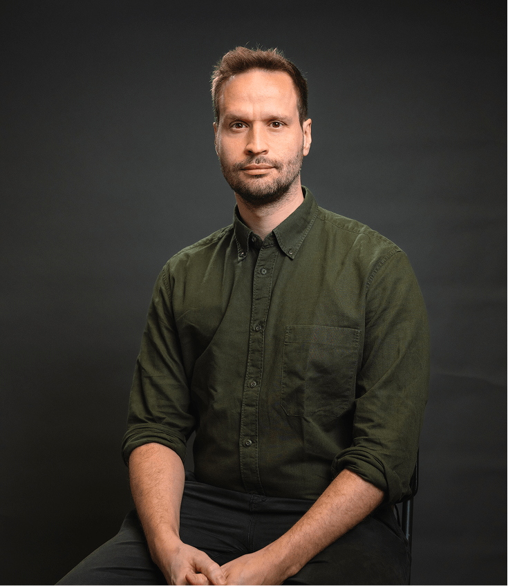 Paul Mayer lächelt