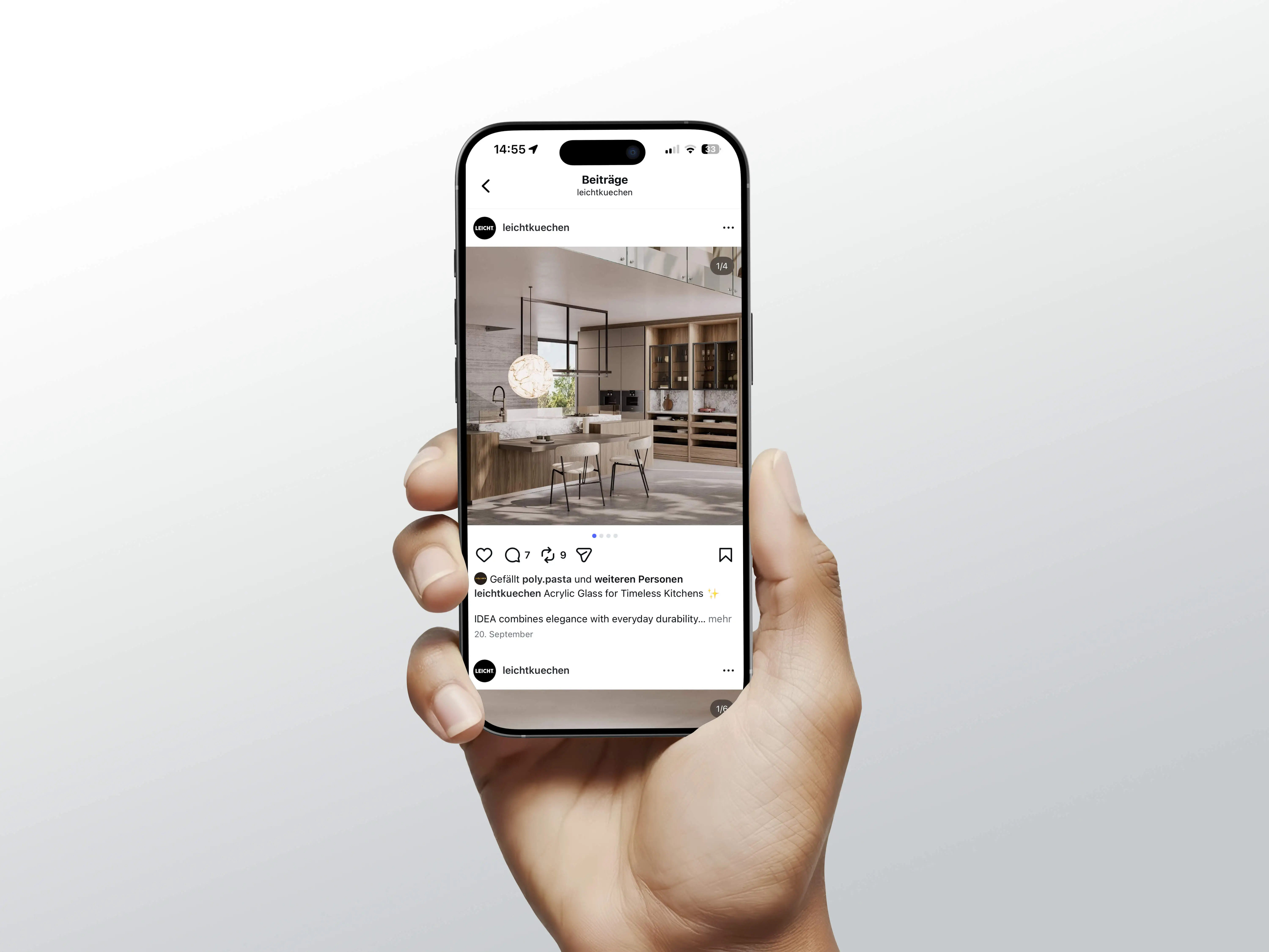 Lo smartphone mostra un post Instagram di LEICHT Küchen con un rendering CGI fotorealistico della serie IDEA nel social media marketing.