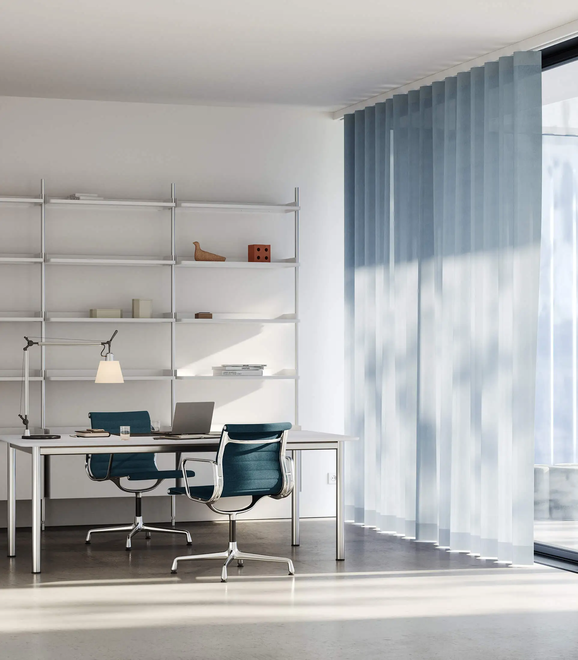 Fotorealistische 3D Visualisierung eines kuratierten Büroraums: Ein transluzenter blauer Vorhang mit architektonischer Wellenfalte trifft auf Designklassiker im minimalistischen Setting.